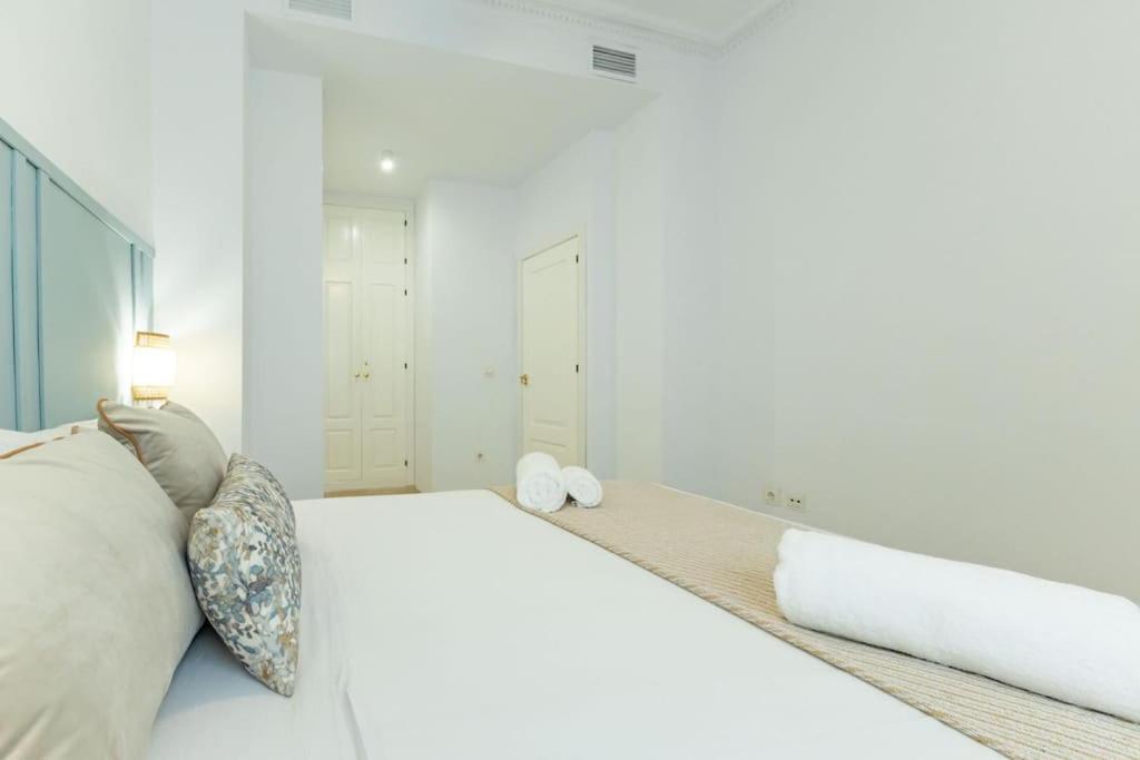 Imperial Central Suite By Valcambre Sevilla Kültér fotó